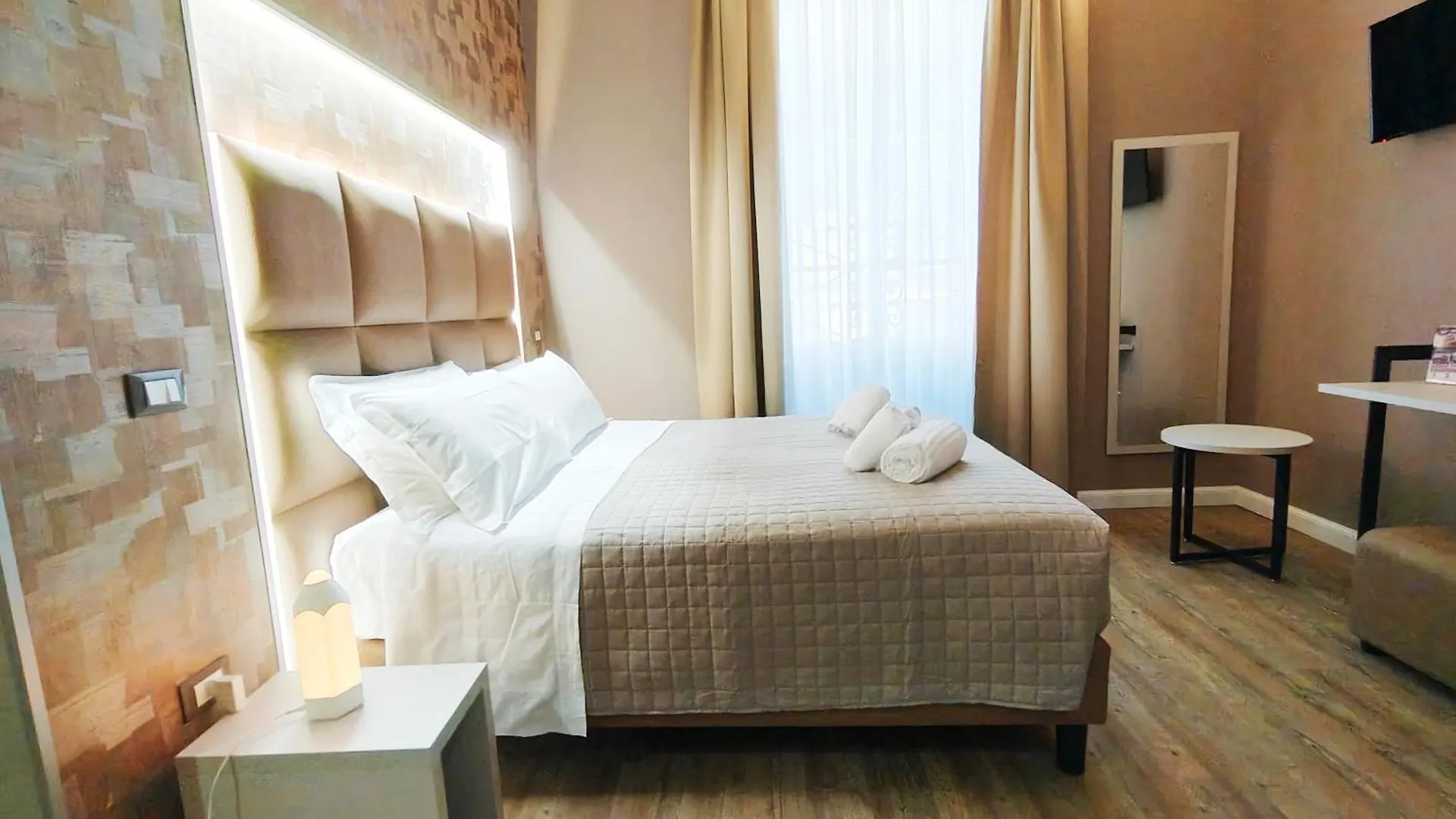 Amoroma Suite