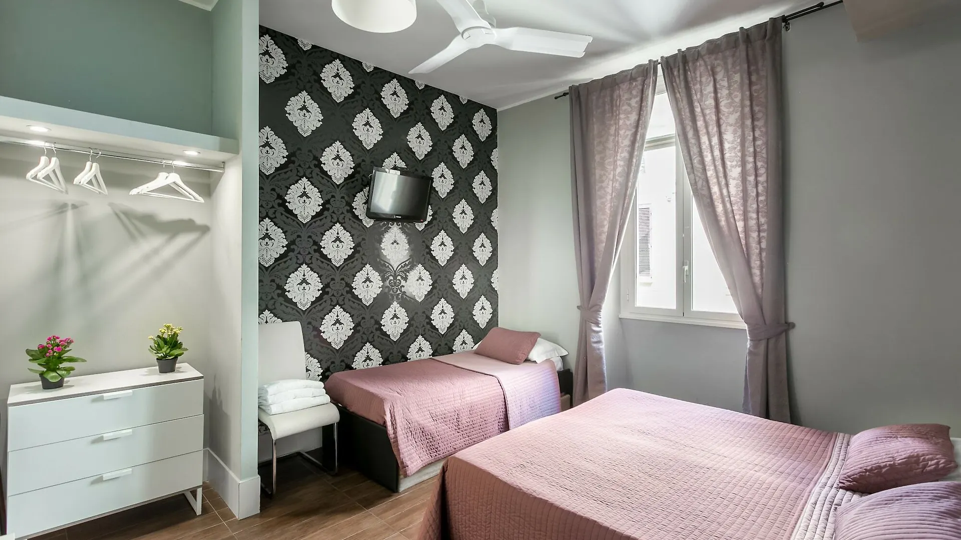 Amoroma Suite
